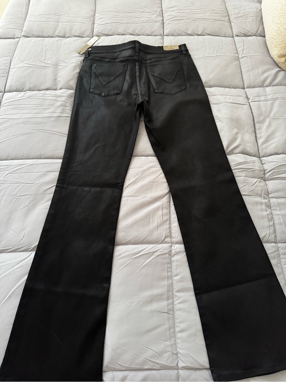 BARBARA HIGH-RISE BOOTCUT
COATED BLACK BEAUTY